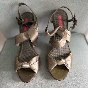 Betsey Johnson Satin Knot Detail Women's Heels in Brown